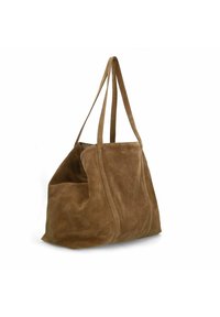Bruine suède tote bag met een zachte textuur, twee lange handvatten en een oversized ontwerp met unieke naadaccenten.