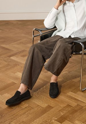 Manfield, MANFIELD - Instappers - schwarz