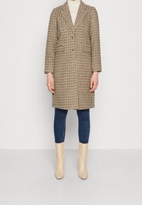 Pieces Cappotto classico - brown
