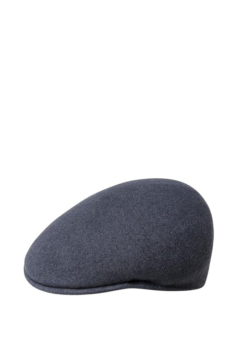 Cappello piatto in lana grigia con una texture liscia, forma arrotondata e visiera curva. Design semplice senza loghi o motivi visibili.