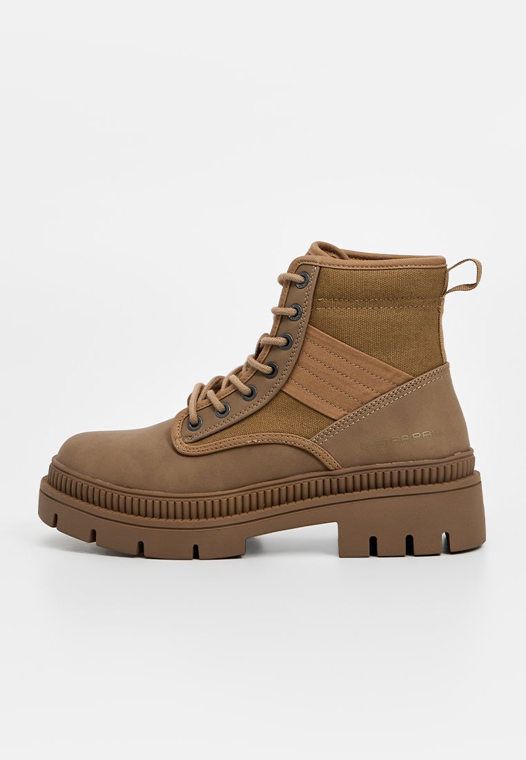 Botines con cordones