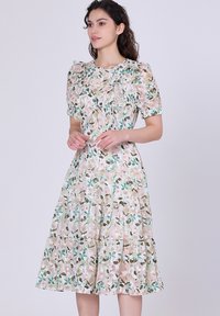 Smart and Joy FLORALE MI-LONGUE EN - Robe chemise - blanc