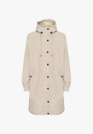 Beige vízálló esőkabát kapucnival, rugalmas mandzsettákkal, elöl patentgombokkal és oldalsó zsebekkel, sima textúrával és semleges színnel.