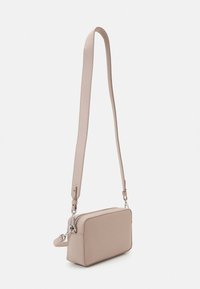 Calvin Klein - Torba na ramię