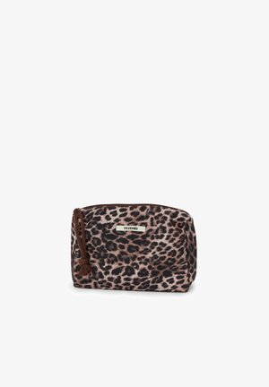 Beauty case rettangolare con stampa leopardata marrone e nera, chiusura con zip con nappina intrecciata e etichetta "TEZENIS" sul davanti.