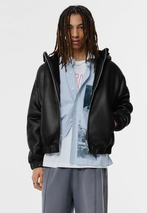 PULL&BEAR Jacka i konstläder - black