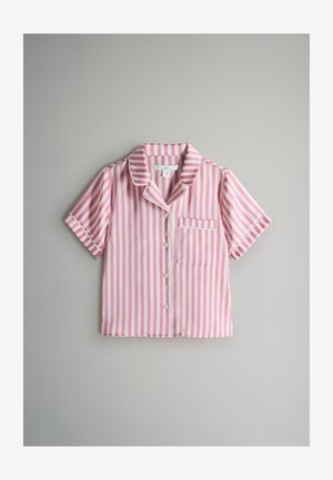Bluza de pijama cu mâneci scurte, în dungi roz și albe, realizată dintr-un material fin, cu guler, nasturi în față și buzunar la piept.