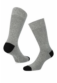 Szare skarpetki w paski z czarnym palcem u nogi i piętą, z prążkowanym brzegiem i miękką teksturą. Wykonane z wygodnego, elastycznego materiału.