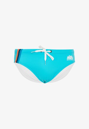 Slip da uomo turchese con fodera interna bianca, coulisse bianca e strisce blu navy, arancioni e blu sul lato sinistro, logo Sundek a destra.