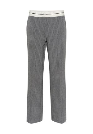 Grau gestreifte Hose mit geradem Schnitt, versehen mit einem weißen Bund und einem schwarzen Akzentstreifen, aus strukturiertem Stoff gefertigt.