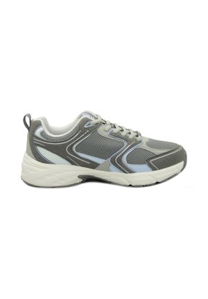 Scarpa sportiva grigia con pannelli in rete e suede, punta arrotondata, suola ammortizzata, chiusura con lacci e sottili dettagli blu.