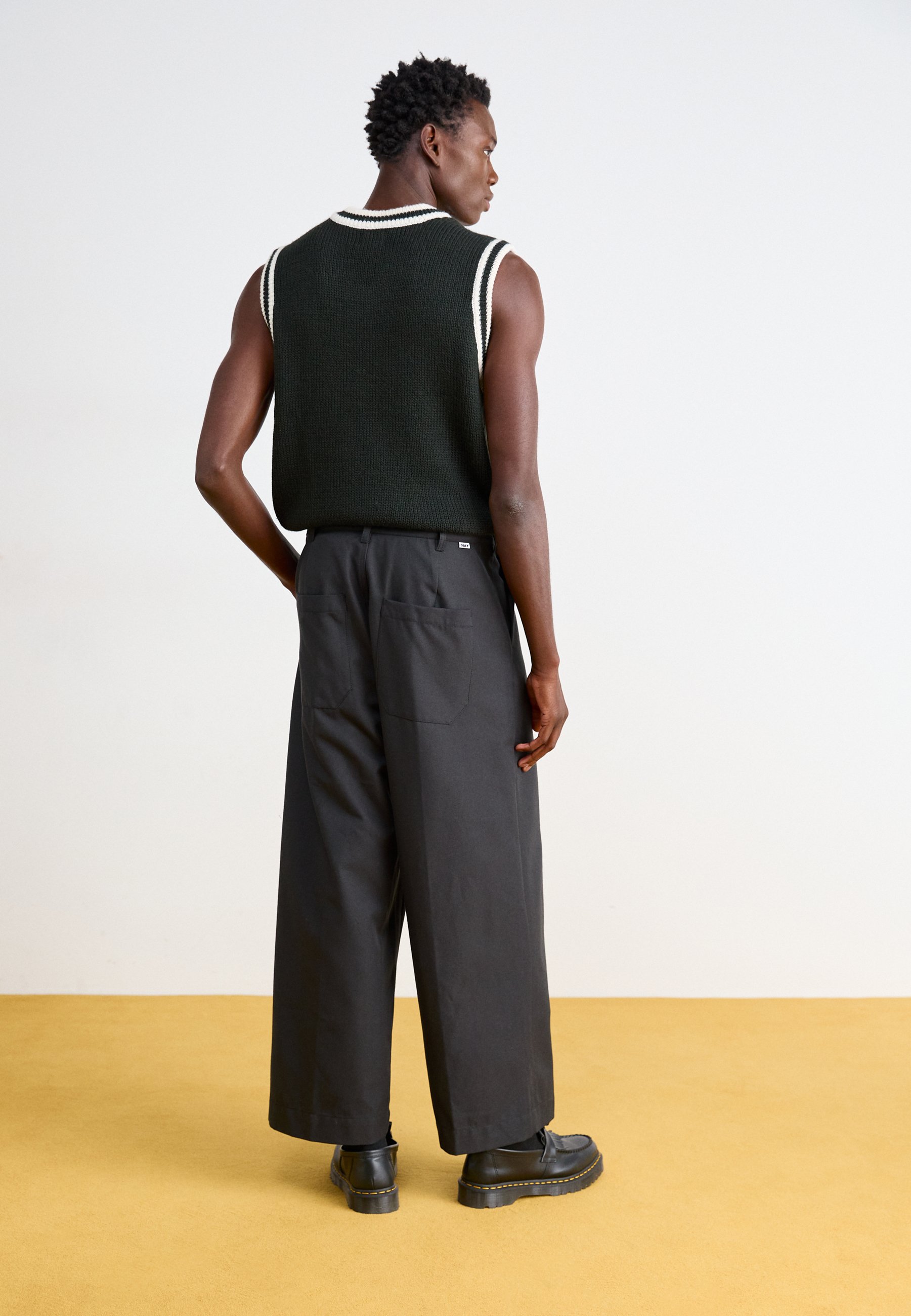 Obey Clothing OLIVER PLEATED - Trousers - digital black