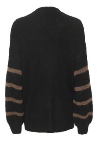 Maglione nero lavorato a maglia con una vestibilità oversize, caratterizzato da maniche lunghe e strisce orizzontali marroni sulle maniche. Tessuto morbido e con texture.