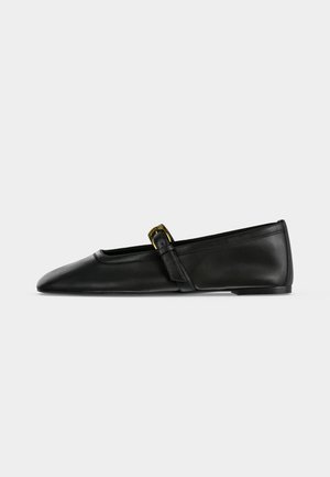 Stuart Weitzman SAI FLAT - Balerínky s remienkom okolo členku - black