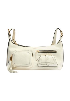 Sac à bandoulière en cuir blanc avec bretelles réglables, trois compartiments avant comprenant des fermetures éclair et à boucle, ainsi qu'une tirette de fermeture éclair ornée d'un pompon.