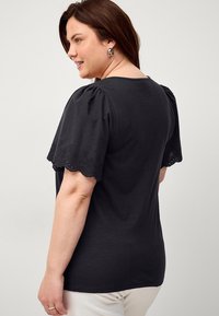 Ellos Plus collection T-shirt print - schwarz