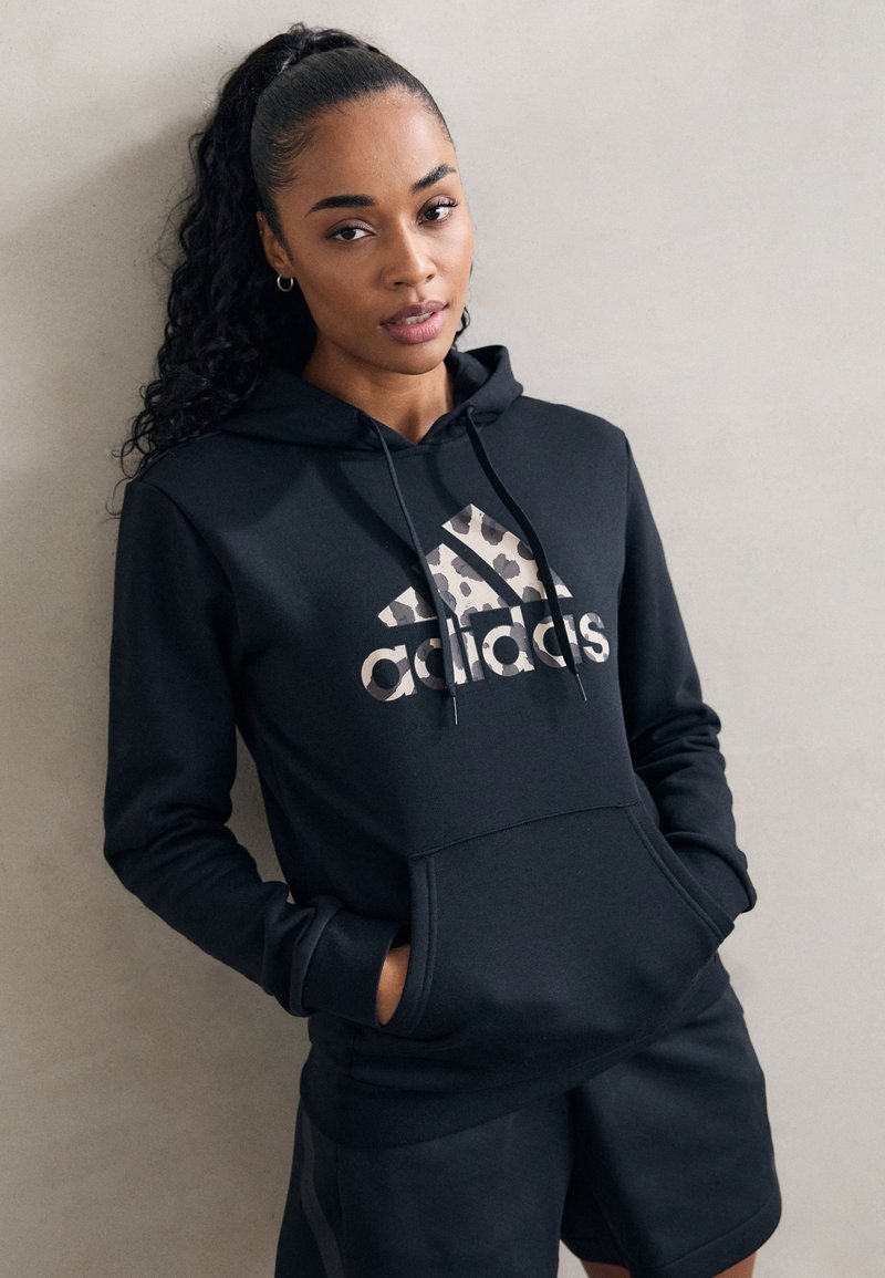 adidas Sportswear ANIMAL PRINT HOODIE Kapuzenpullover black/schwarz
