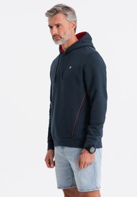 Ombre HOODED WITH ZIPPED POCKET - Jersey con capucha - navy blue