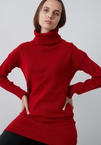 LELA TURTLENECK LONG - Striktrøje - red