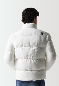11 DEGREES PANEL PUFFER  - Chaqueta de invierno - white