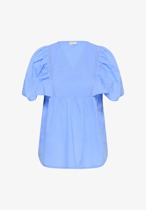 Világoskék blúz mély V-nyakkivágással, fodros ujjakkal, csipkés díszítéssel az elején és laza, összehúzott derékkal, légies megjelenésért.