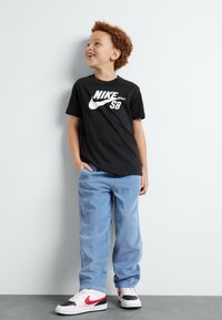 Nike SB TEE LOGO UNISEX - Apdrukāts T-krekls - black