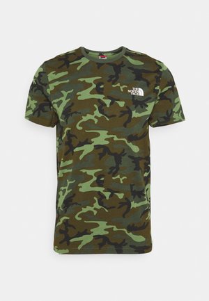 T-shirt homme manches courtes col rond avec motif camouflage vert et marron, avec un petit logo blanc The North Face sur la poitrine.