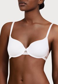 Passionata - RHYTHM BEDECKENDER - T-shirt bra - white Thumbnail Image 1