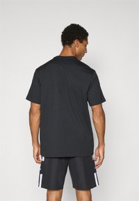 adidas Originals LIVERPOOL FC ICON TEE - Klub merchandise - black