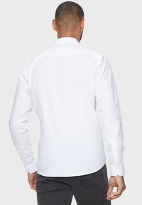 Threadbare OLLY LUXE - Camisa elegante - weiss