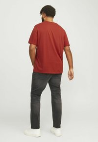 Jack & Jones JJELOGO - T-Shirt print - red ochre
