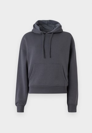 Grå kort hoodie laget av mykt materiale, med en frontlomme, justerbare snorer og ribbede mansjetter.