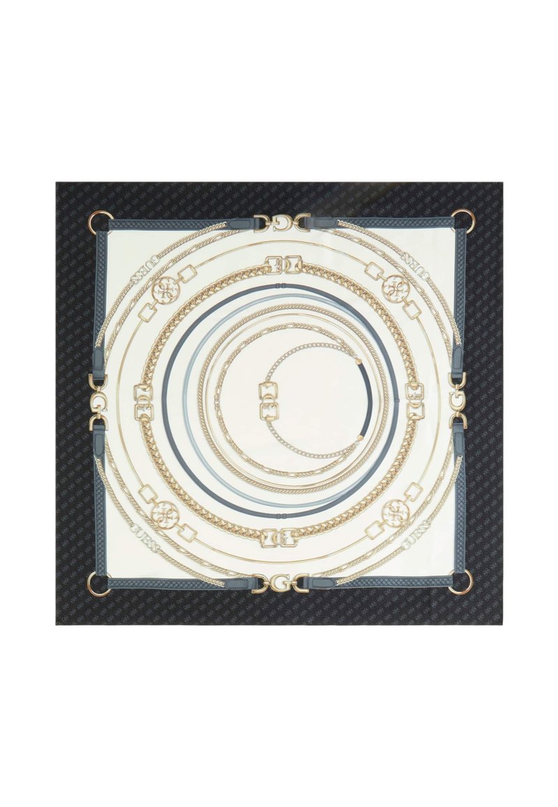 Goldfarbene Schmuckketten in verschiedenen Längen, plastikbeschichtete Metallringe und glatte Texturen, präsentiert auf einem schwarzen, gemusterten Hintergrund.