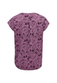 Kortärmad skjorta i ljuslila med ett svart abstrakt mönster. Har rund halsringning och en rundad fåll bak.