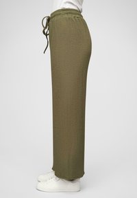 Cloud 5ive MIT WEITEM SCHNITT UND STRUKTUR - Auduma bikses - kh