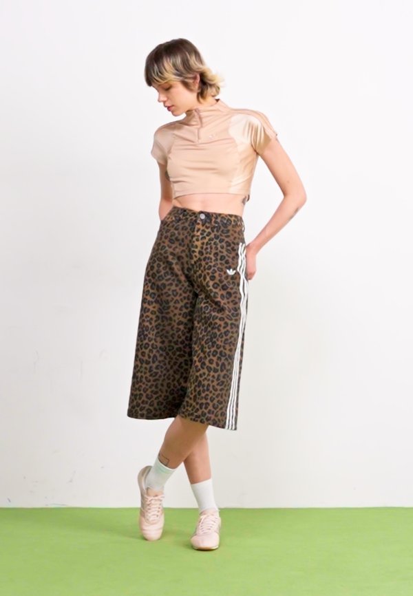 ZIP  - Print T-shirt - ash pearl2