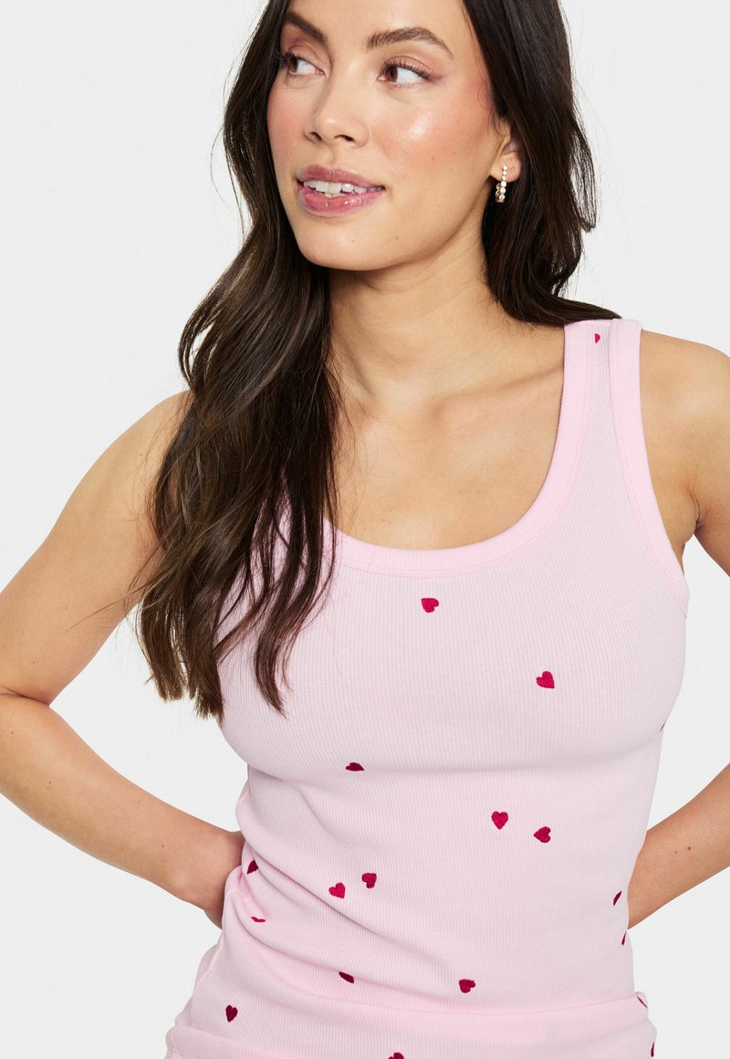 Saint Tropez ZISTESZ TANK - Top - tender touch red hearts/light