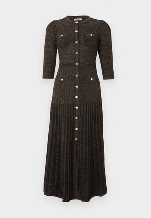 Robe midi en maille métallique marron foncé avec boutons sur le devant, poches poitrine et taille, manches trois-quarts, corsage ajusté et jupe évasée.