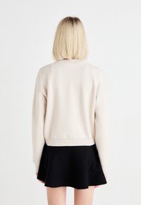 Vero Moda VMAPPLE ONECK  - Bomberjacka - birch