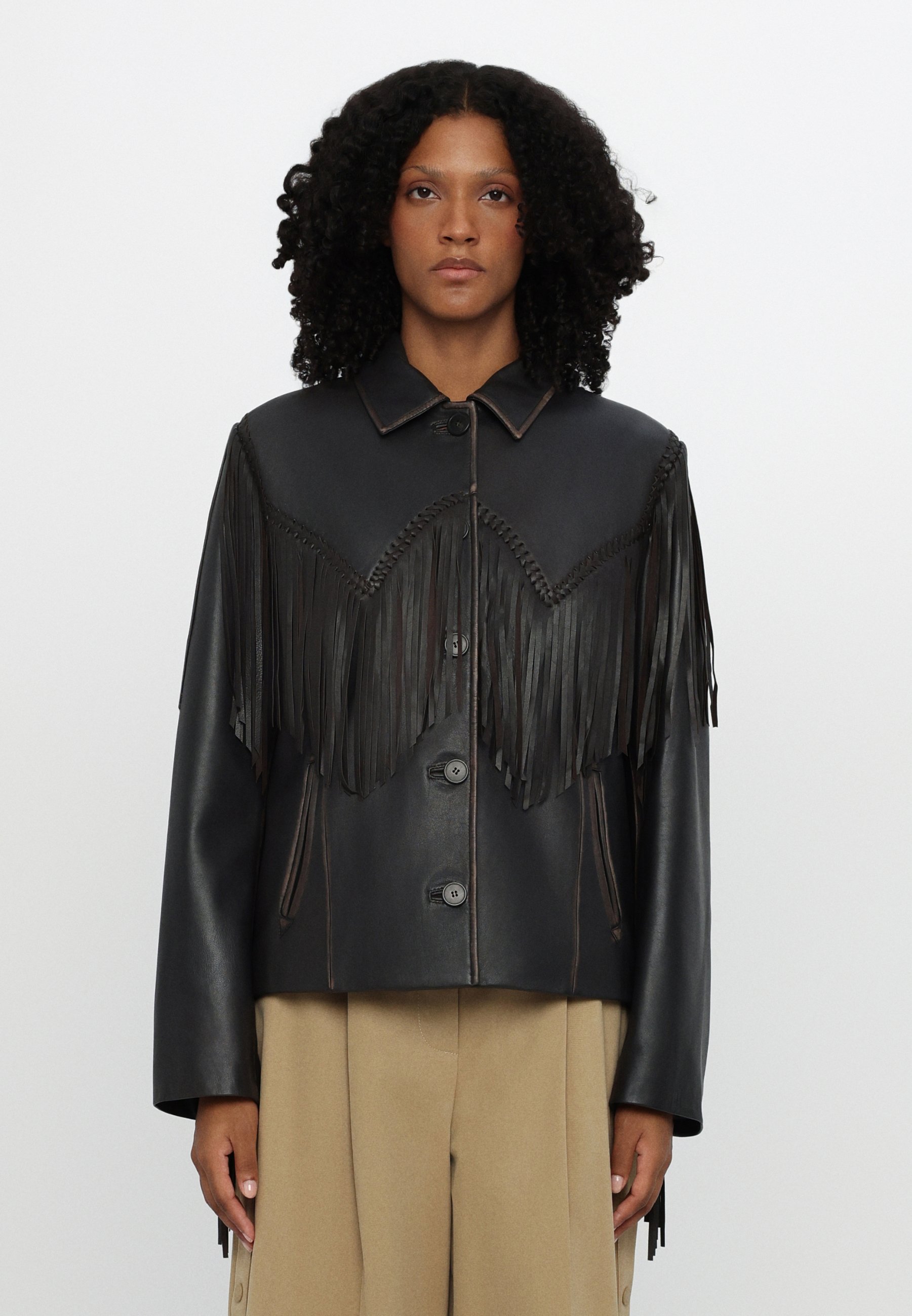 Comment Associer une Veste en Cuir : 7 Looks Incontournables