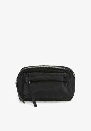 Čierny vystužený nylonový puzdro so zipsovým uzáverom, s prednou kapsou a odnímateľným popruhom pre jednoduché prenášanie. Textúrovaný povrch.