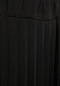 Trendyol Gonna a campana - black