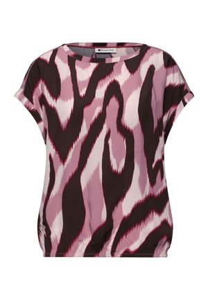 Kortærmet bluse med abstrakt bølget mønster i pink, sort og hvid samt rund halsudskæring.
