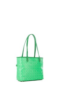 Borsa a tracolla verde realizzata in materiale testurizzato, con un motivo a diamante. Ha due manici robusti e una forma rettangolare.