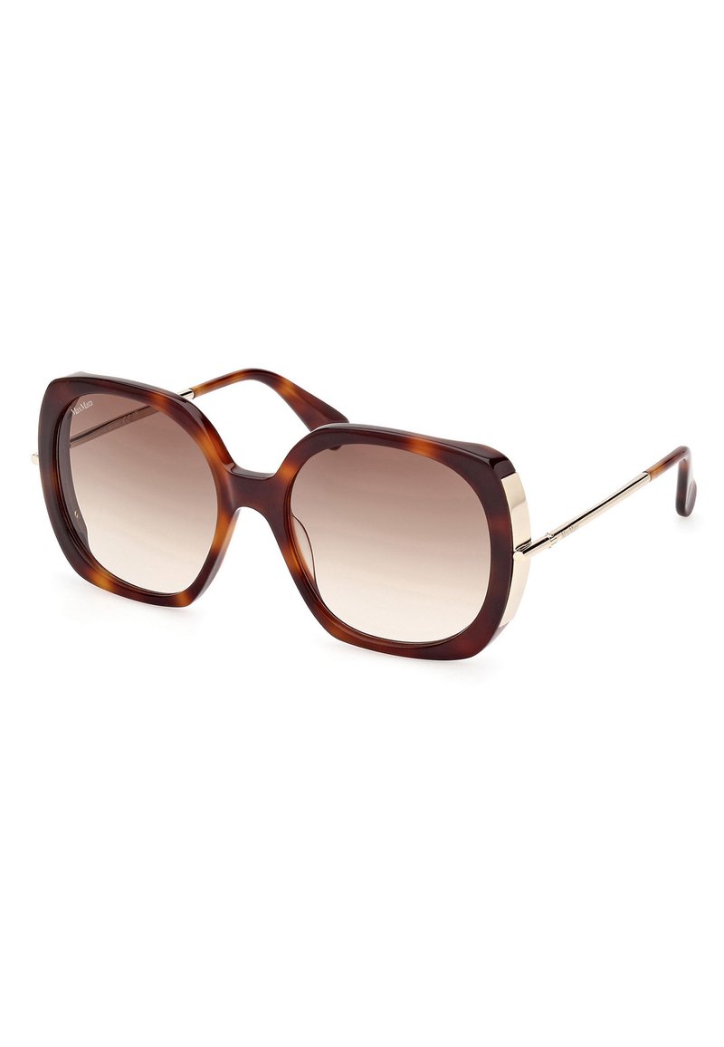 Oversized Sonnenbrille im Schildpatt-Muster mit Farbverlauf-Gläsern. Das Gestell hat eine glänzende Oberfläche und goldfarbene Metallakzente an den Bügeln.