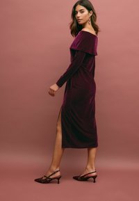 Next BARDOT MIDI - REGULAR FIT - Koktejlové šaty / šaty na párty - burgundy red