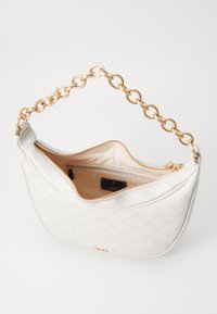 Thumbnail Image 4