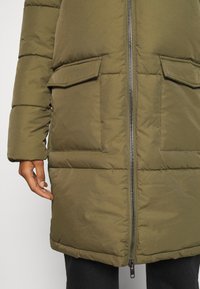 Object OBJZHANNA LONG JACKET - Casaco de inverno - burnt olive