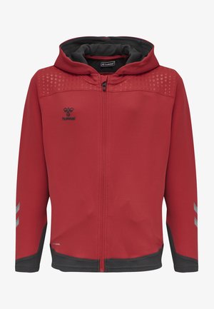 Rode hoodie-jack met een gestructureerd patroon op de schouders, zwarte voering en grijze accenten. Beschikt over een ritssluiting en een mesh-structuur bij de manchet en zoom.