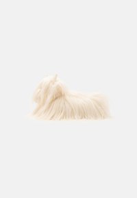 Επιλέχθηκε, offwhite